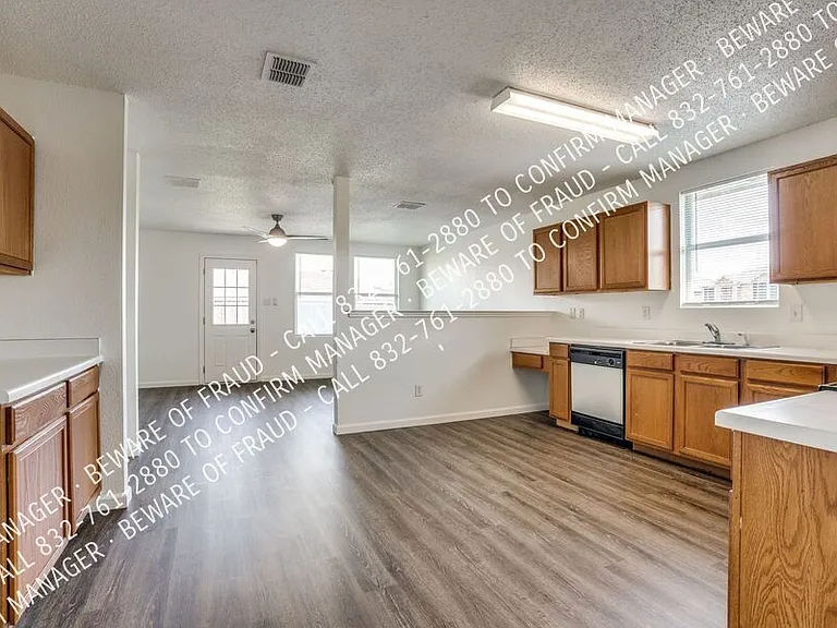 616 Almandora Dr — Photo 12