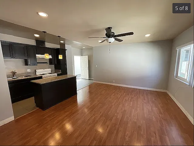 445 W Oak St #8 — Photo 4