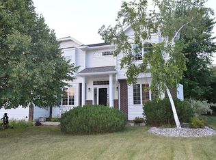 2102 Sterling Rose Ln S, Fargo, ND 58104