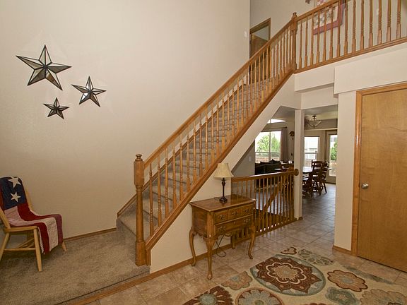 Dramatic, welcoming entry