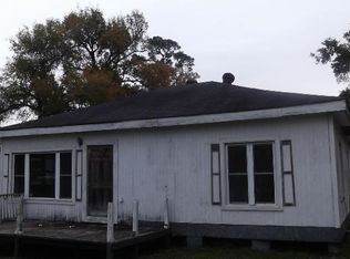 3934 Raccoon Dr, Baytown, TX 77521