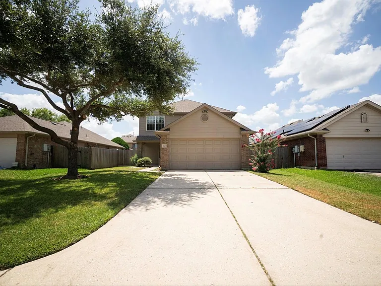 9519 Deep Valley Dr — Photo 3