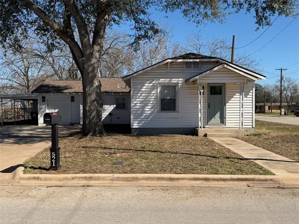 521 S Oak Ave, Luling, TX 78648