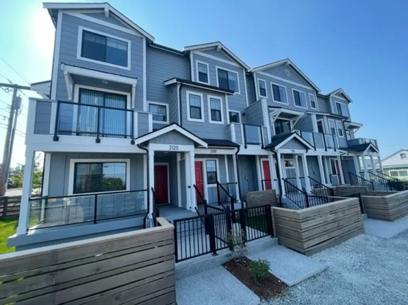 Q32, 3112-3120 Q Ave #3118, Anacortes, WA 98221