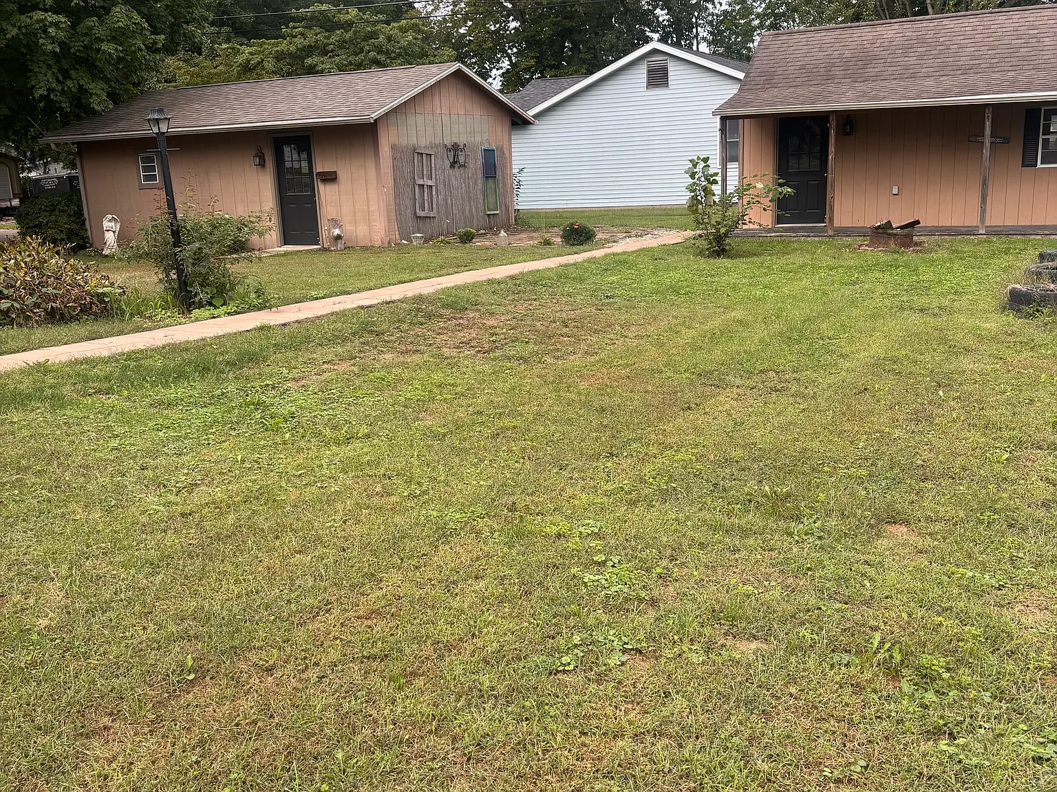 3 bed, 1500 sqft, $1,600 — Photo 2