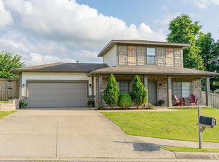 905 Peak St, Cave Springs, AR 72718