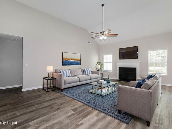 3rd image of 1597 Rice Sq