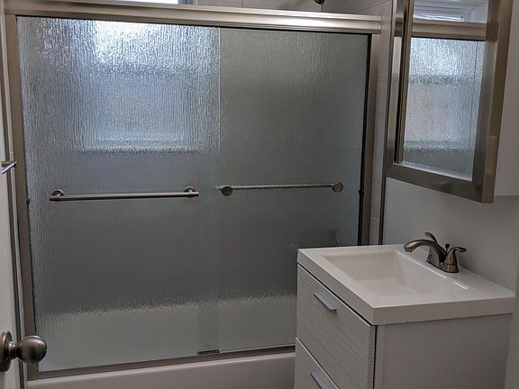 3rd image of 84G Manchester Ct #G