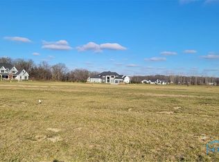 2106 Ashley Ct, Perrysburg, OH 43551