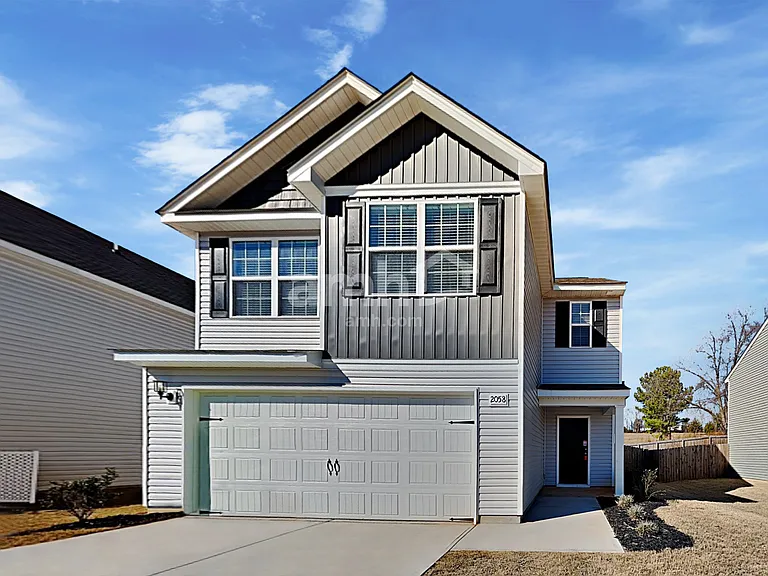 2058 Southlea Dr — Photo 1