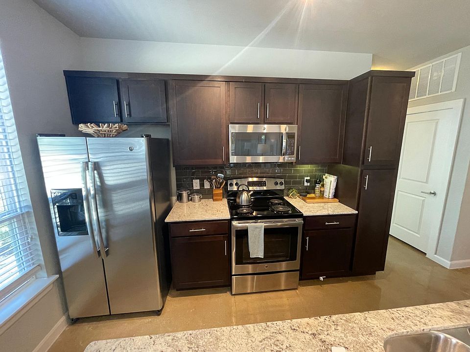 1st image of 4412 Cromwell Dr #1024
