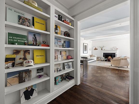 4th image of 136 Waverly Pl APT 10-A