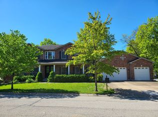1 Crabapple Ct, Saint Louis, MO