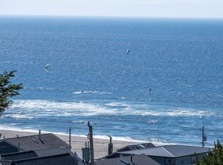 2044 NE 66th St, Lincoln City, OR