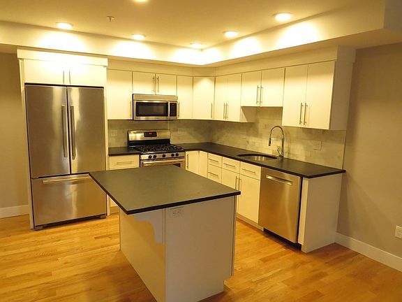 2nd image of 157 Hancock St Unit 1