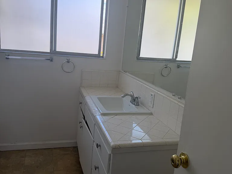 4890 Hamilton Ave #1 — Photo 8