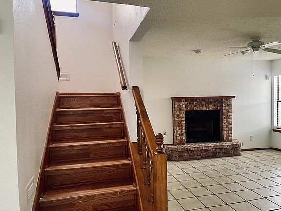 5th image of 1824 Charlie Smith Dr
