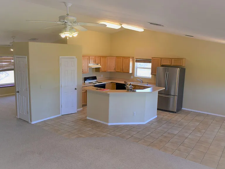 1506 S Pheasant Ln — Photo 7