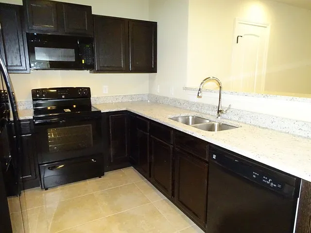 7010 Lakeview Dr #101 — Photo 26
