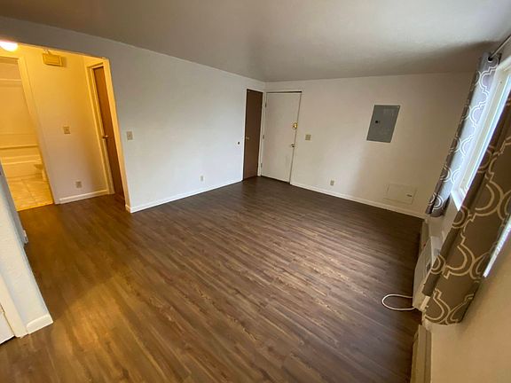 5th image of 1221 E Adams Ave #4