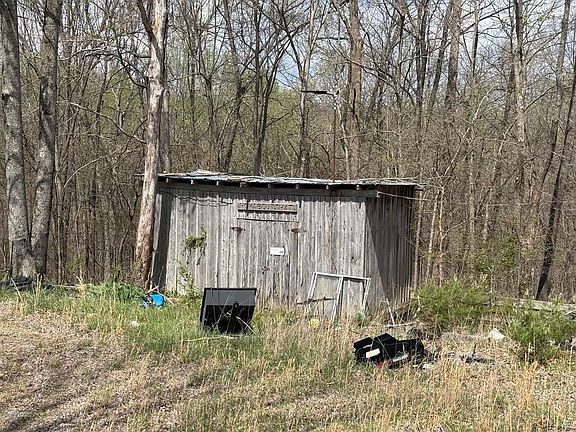 4th image of 190 Tara Rd