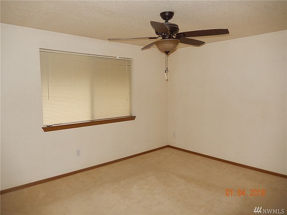 4th image of 21011 186th Ave E