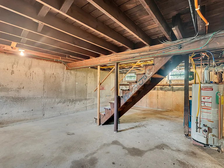 Savin Court Apartments — Photo 27