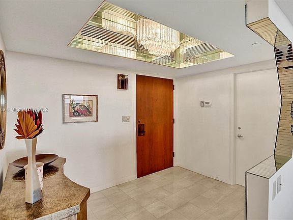 3rd image of 100 Lakeshore Dr APT T57