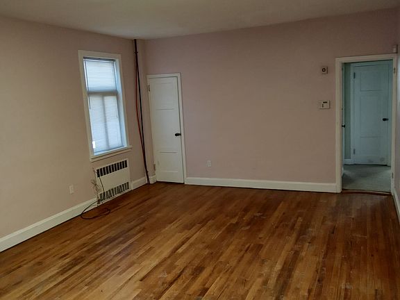 5th image of 25 Smith St #A