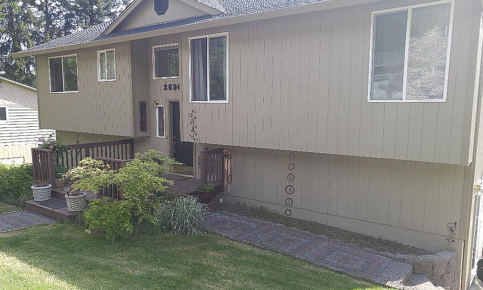 2nd image of 2696 NW Oak Grove Loop