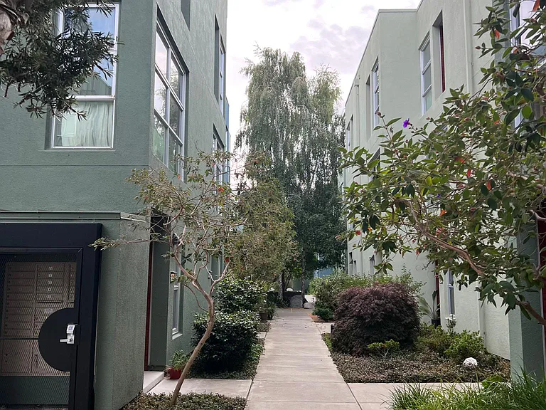33 Glashaus Loop — Photo 13