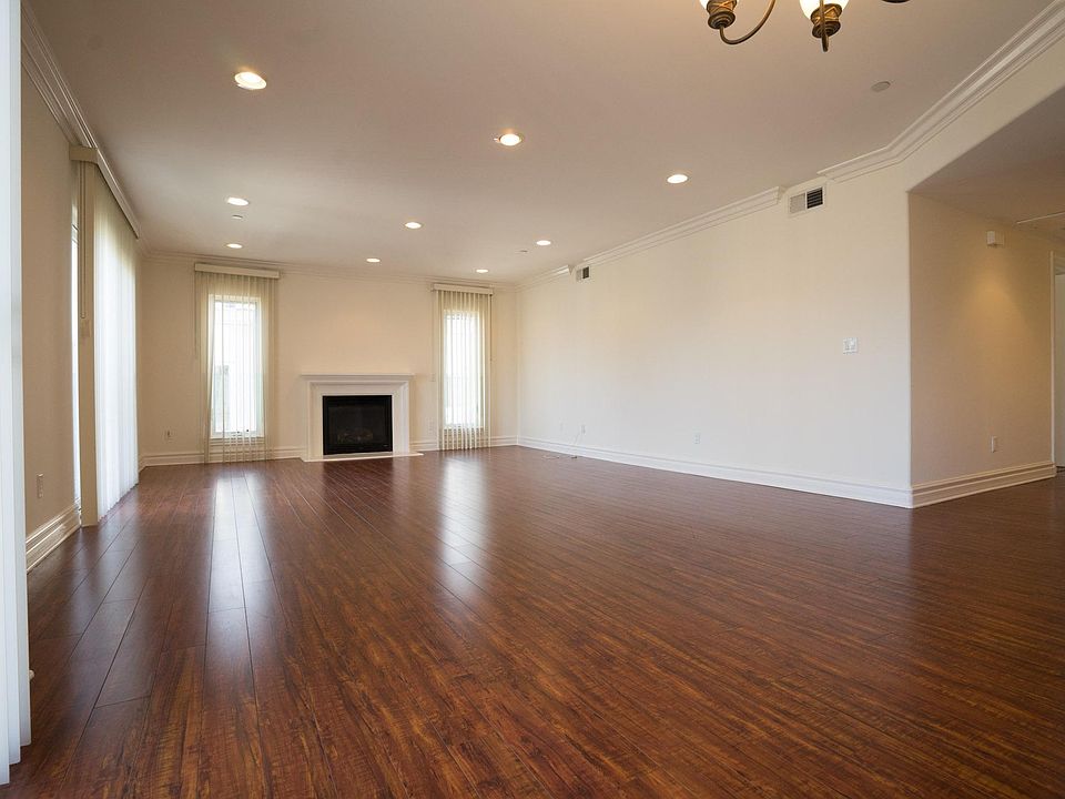 1st image of 8610 Chalmers Dr APT 402