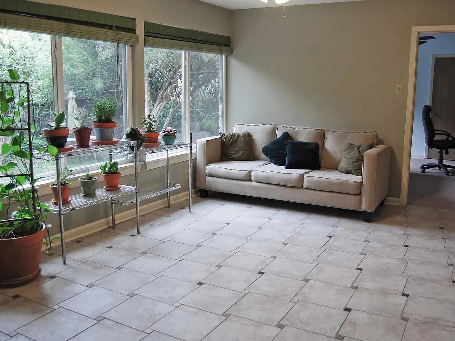 6 bed, 2528 sqft, $7,200 — Photo 2