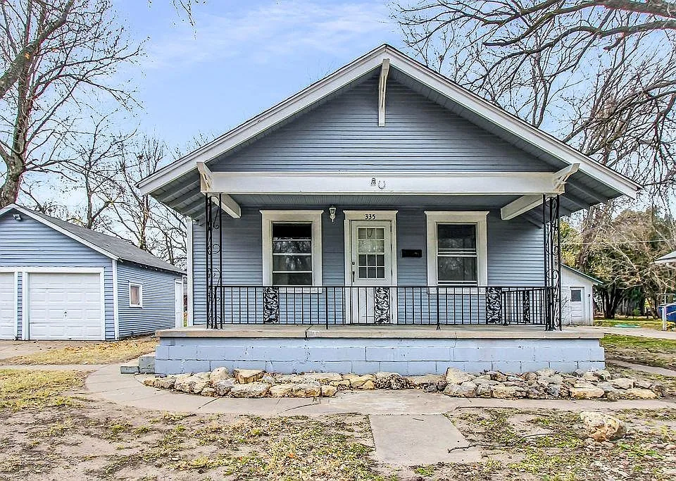 335 N Gordon Ave