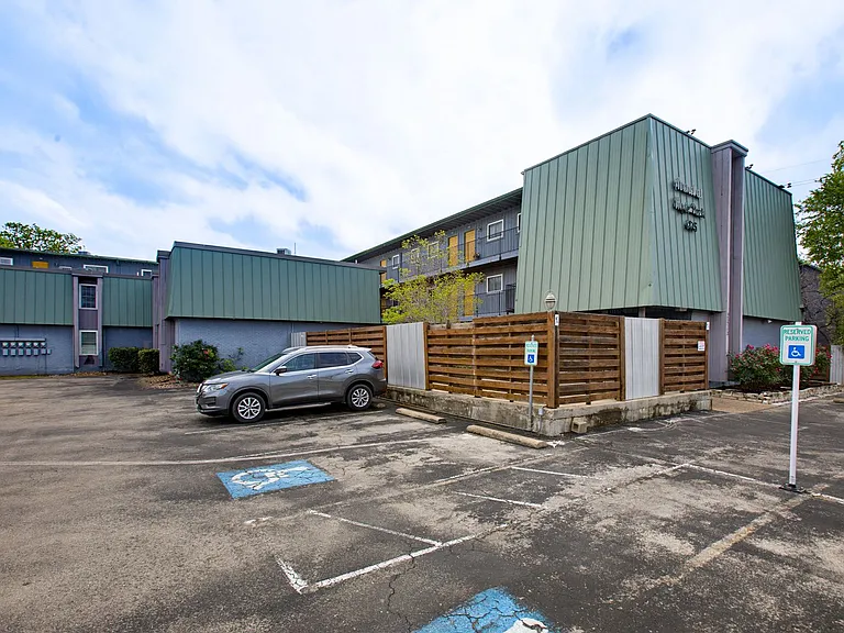 3815 Guadalupe St #208 — Photo 22