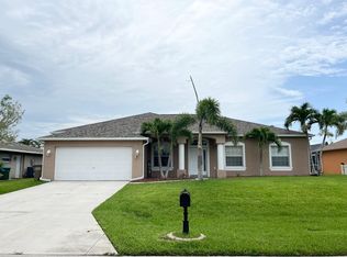 317 SE 16th Pl, Cape Coral, FL 33990