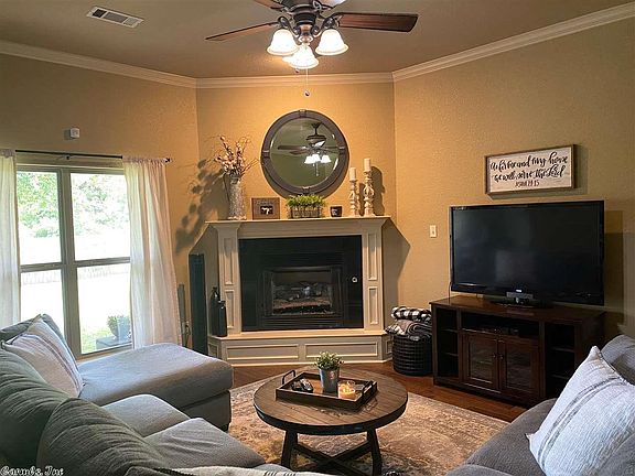 4th image of 2285 Wilmington Dr