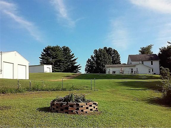 3rd image of 34 Yeager Ln