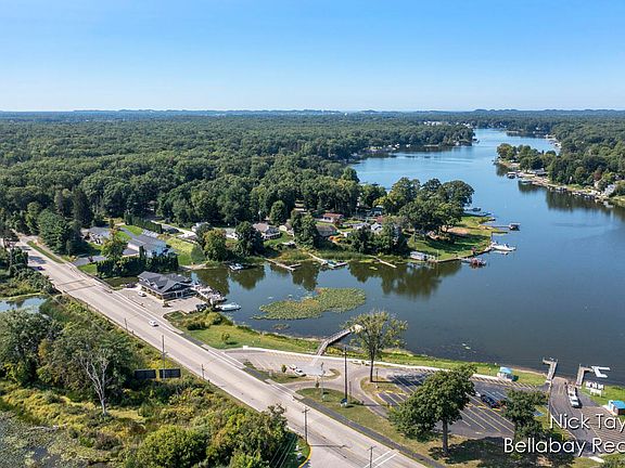 4th image of 24 Circle Dr
