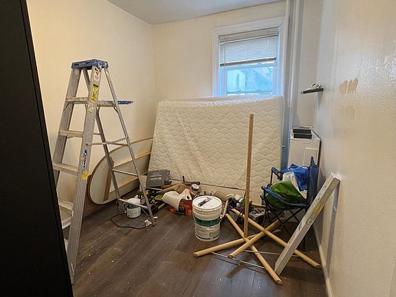 4th image of 2846 Morris Ave #1