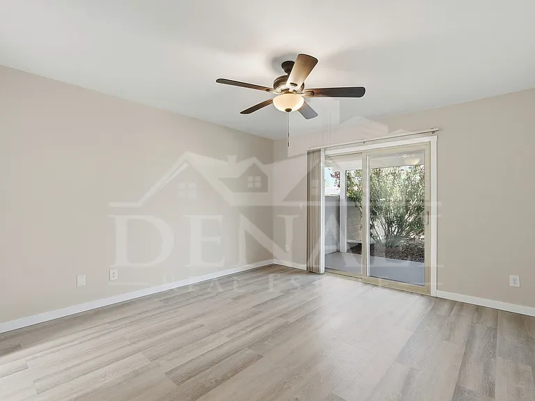 10602 E Elmhurst Dr — Photo 17
