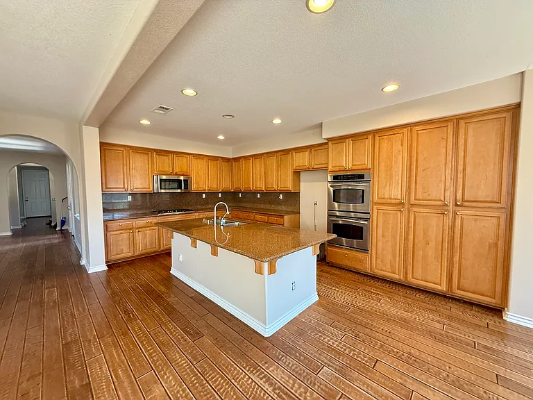12553 Winery Dr — Photo 6