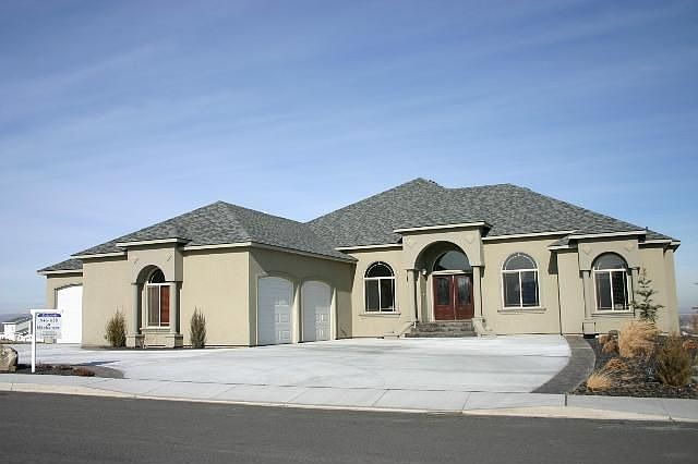 1st image of 464 Sundance Dr