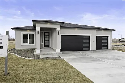 4 bed, 2209 sqft, $3,600 — Photo 3