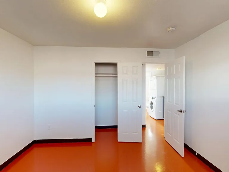Renovated & Loaded 2 Bed Apts in Ridgecrest- Best Nat. Light in ABQ — Photo 15
