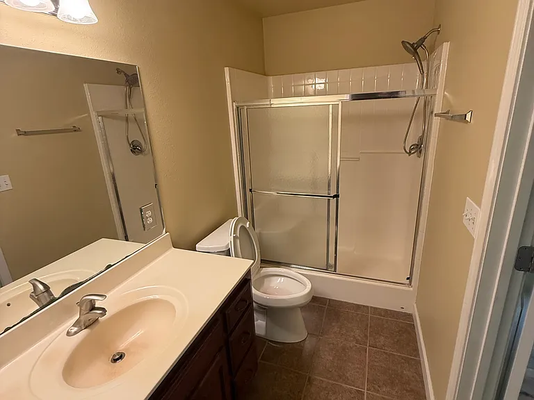 210 Brookstone Dr — Photo 7