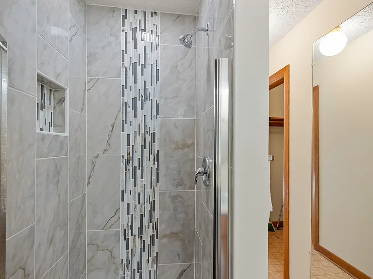 8300 Saint Peters Ln — Photo 15