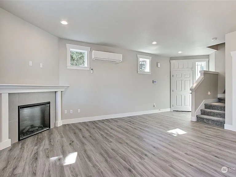237 163rd St S — Photo 13