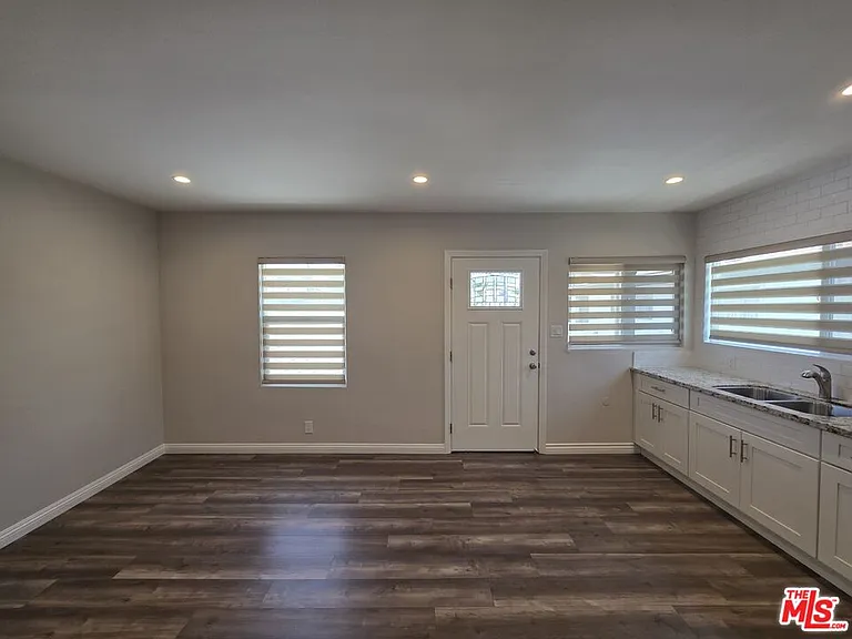 2012 S Holt Ave #2014 — Photo 22