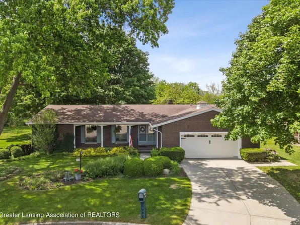 107 Rex St, Saint Johns, MI 48879